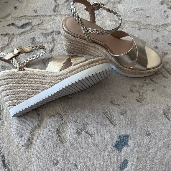 Stuart Weitzman Mykonos Braided Leather Wedge Sandal in Metallic - Picture 3 of 3